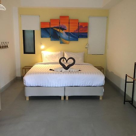 Baan Andaman Sea Surf Hotel Patong Exterior foto